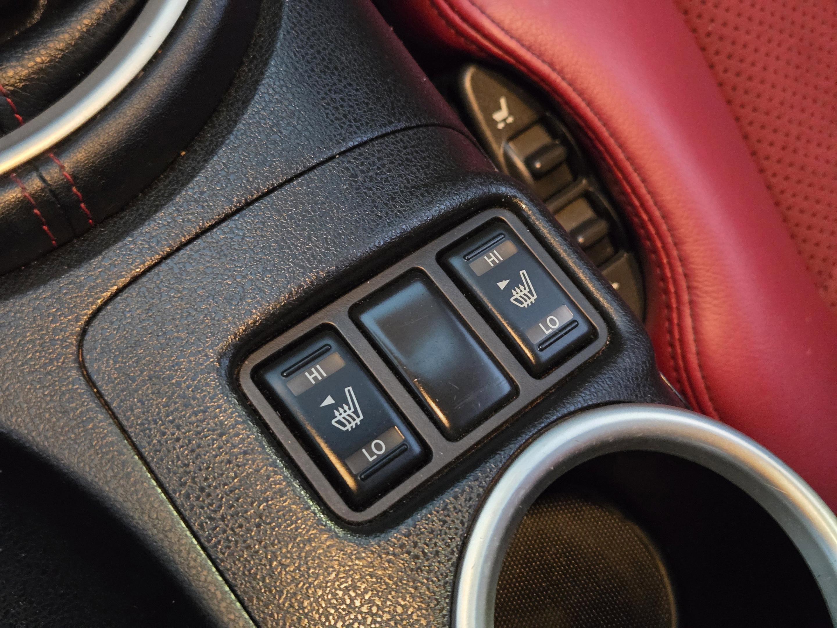 Used 2010 Nissan 370Z Touring w/ Sport Pkg RWD image 19