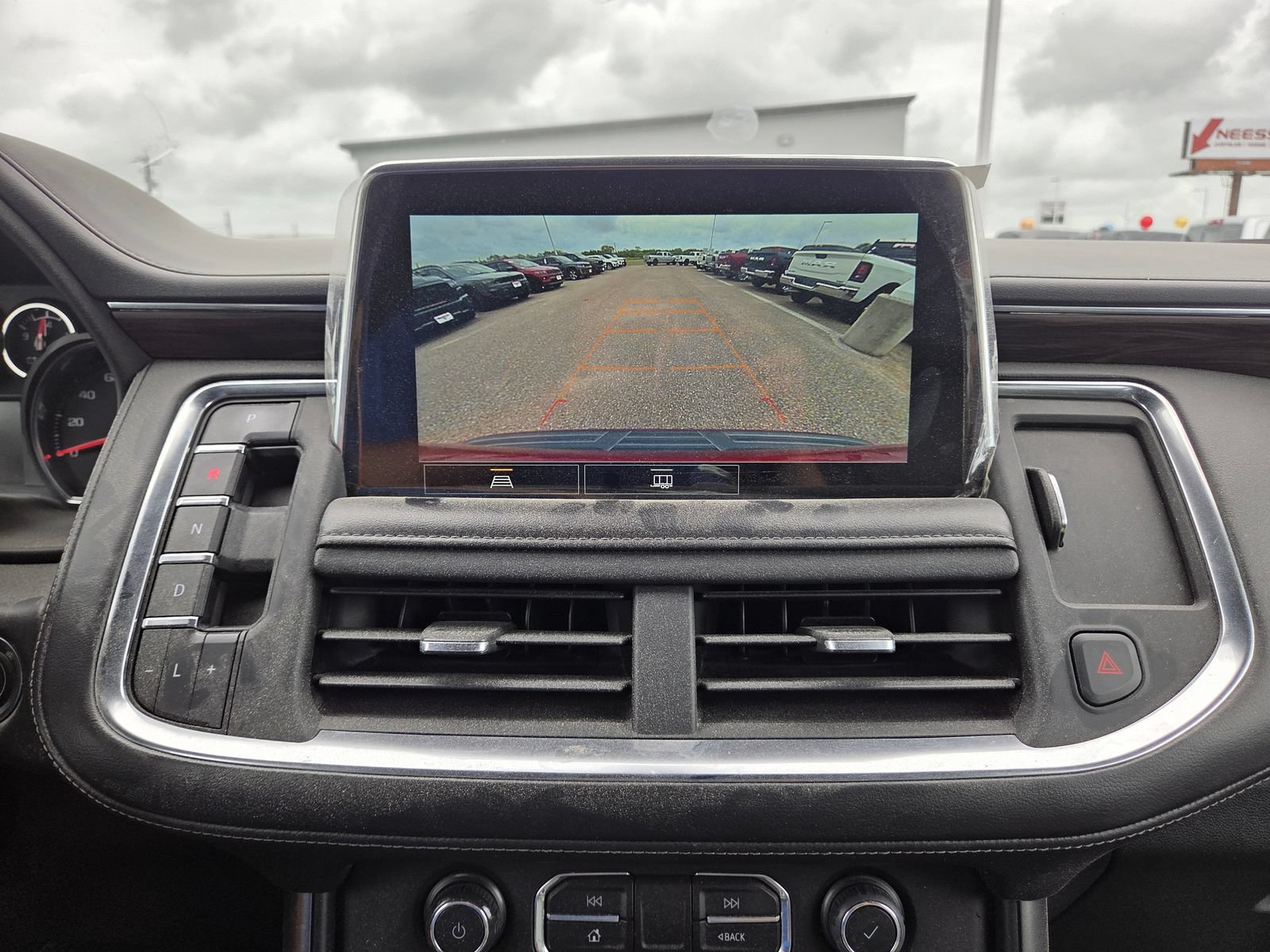 Used 2021 Chevrolet Tahoe Z71 AWD/4WD image 12