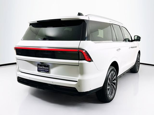Certified 2025 Lincoln Navigator Black Label AWD/4WD image 10