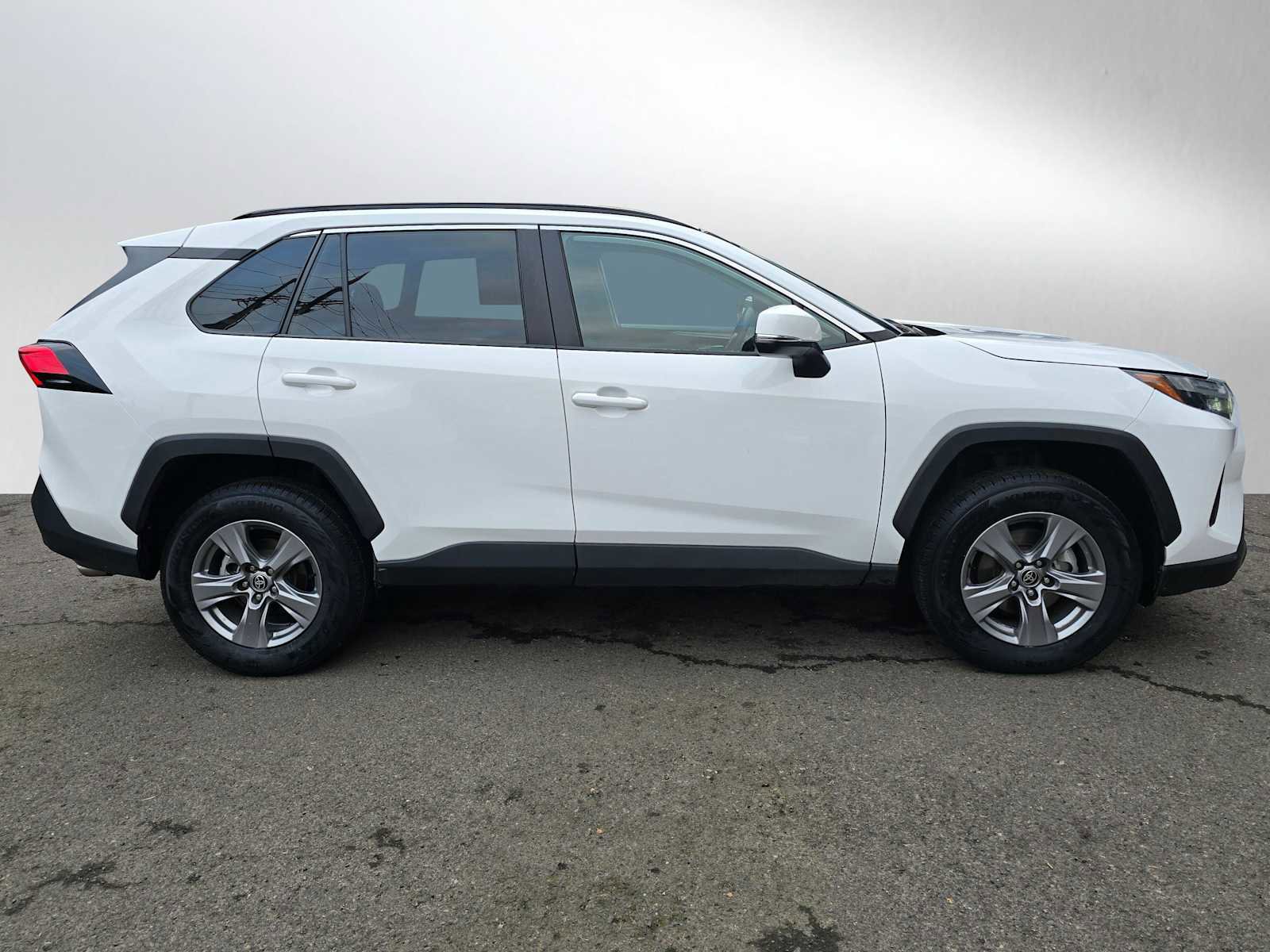 Used 2024 Toyota RAV4 XLE image 2