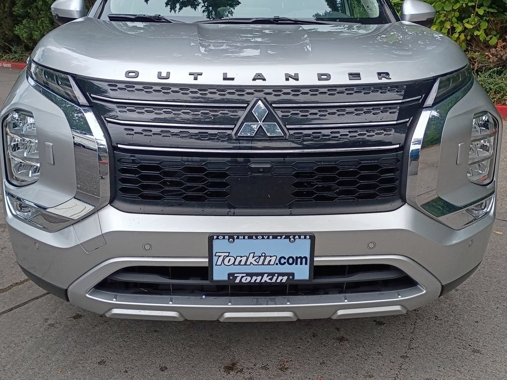 Used 2023 Mitsubishi Outlander 4WD Plug-In Hybrid image 12