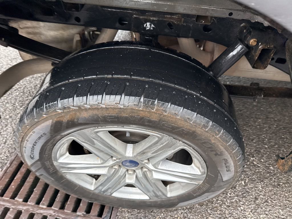 Used 2019 Ford F150 XLT w/ Equipment Group 302A Luxury image 10