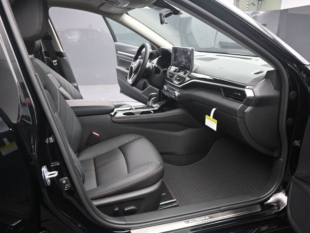 New 2025 Nissan Altima 2.5 SR image 24