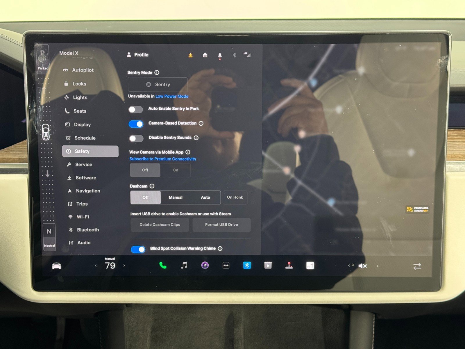 Used 2022 Tesla Model X image 27