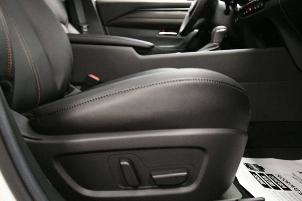 Used 2025 MAZDA CX-50 2.5 Hybrid w/ Weather Package AWD/4WD image 29