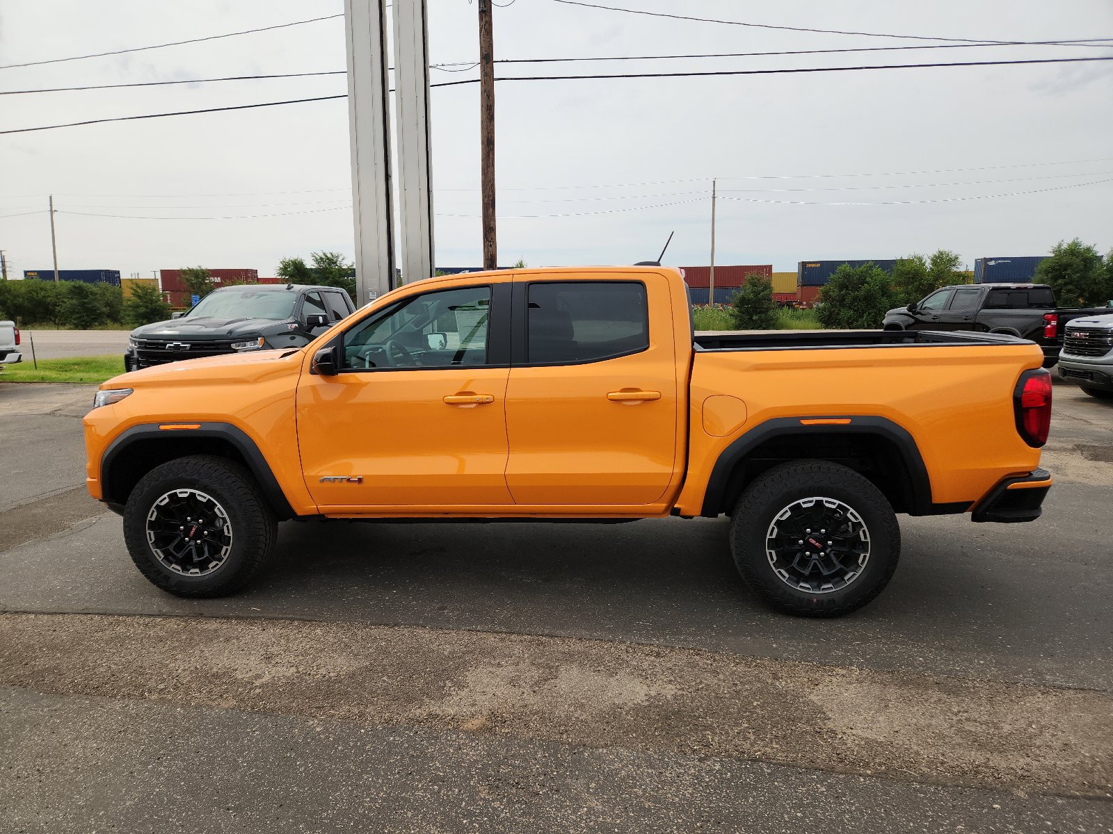 New 2026 GMC Canyon AT4 image 2