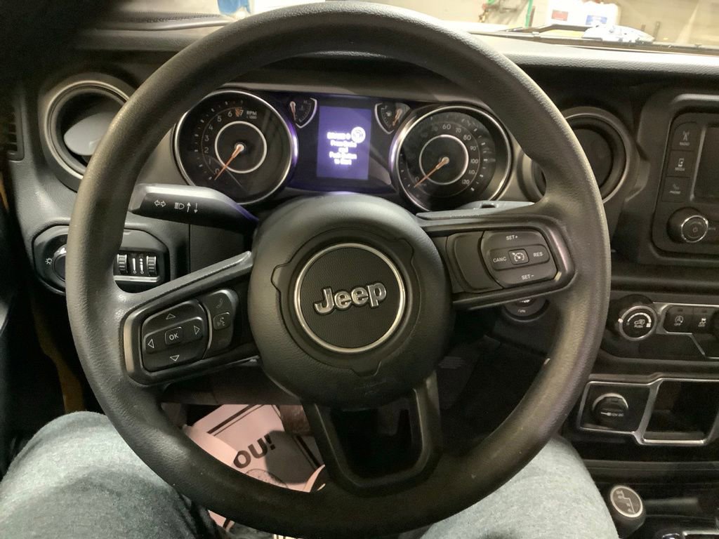 Used 2021 Jeep Wrangler Sport AWD/4WD image 16