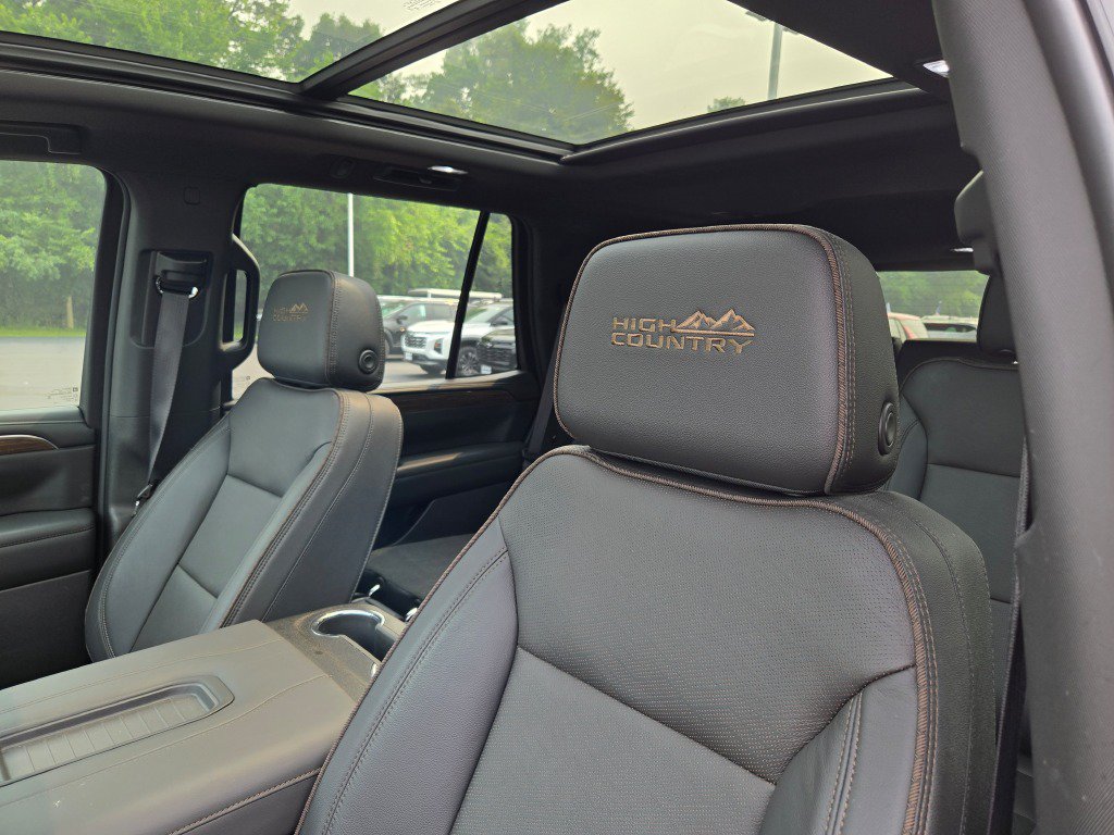 Certified 2023 Chevrolet Tahoe High Country w/ Premium Package AWD/4WD image 25