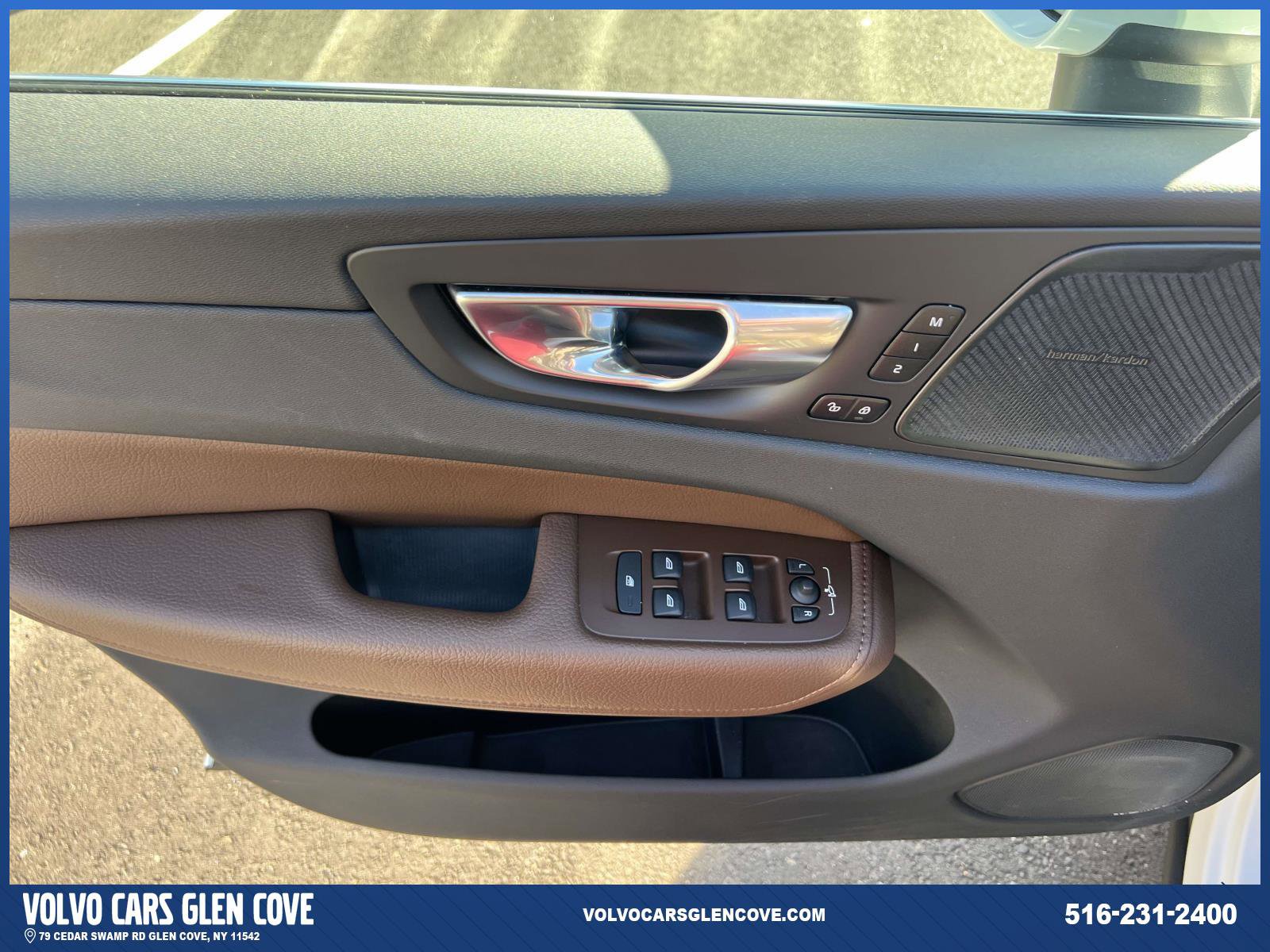 Used 2022 Volvo XC60 B5 Momentum w/ Climate Package image 15