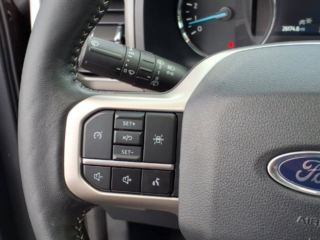 Used 2024 Ford Expedition XLT AWD/4WD image 25