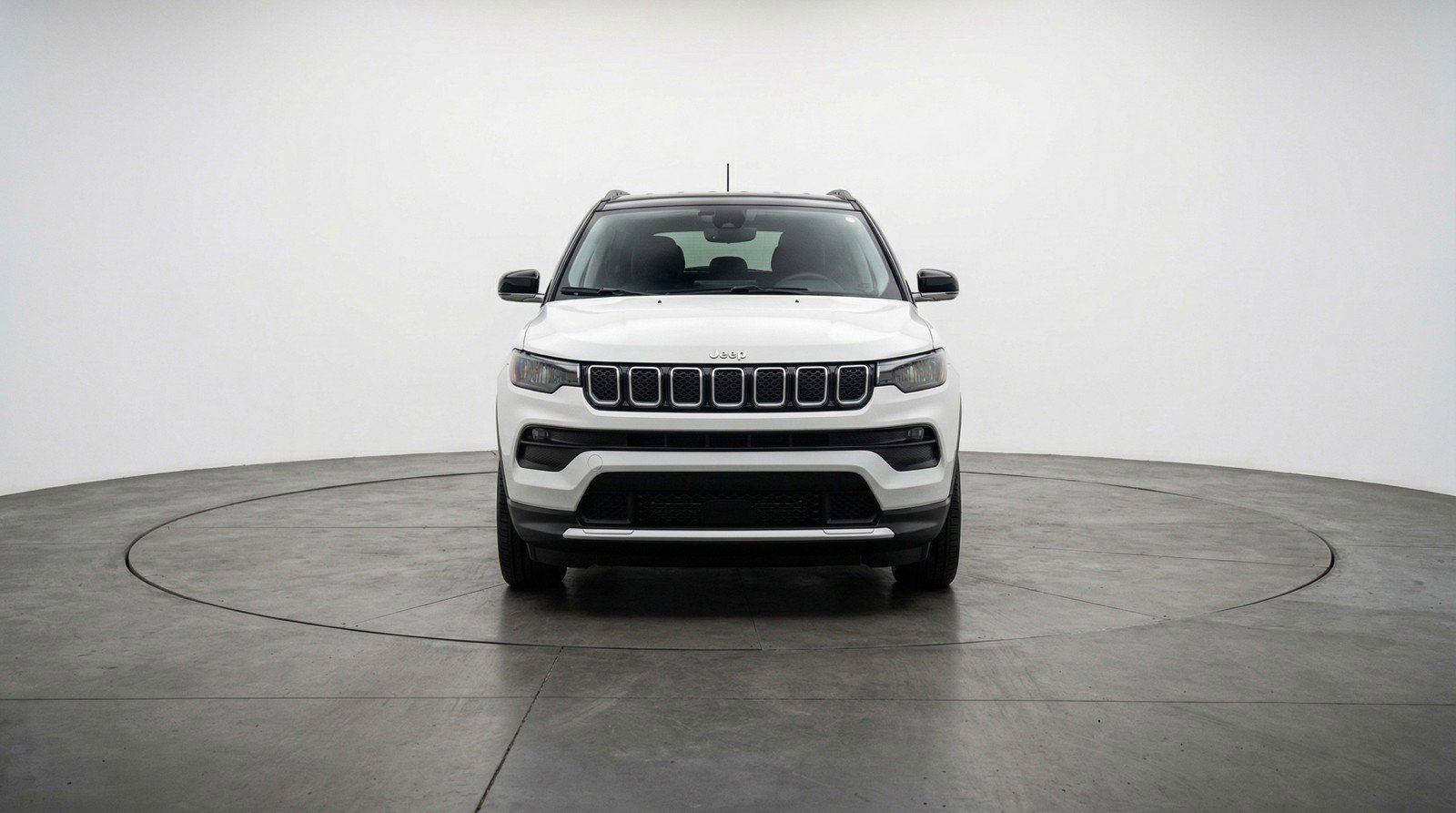 Used 2025 Jeep Compass Limited AWD/4WD image 2