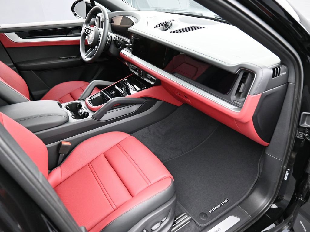 New 2026 Porsche Cayenne Coupe image 32