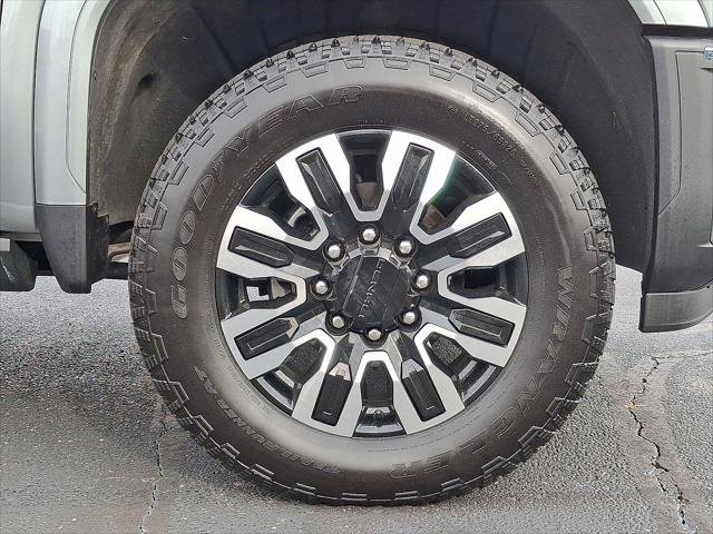 Used 2025 GMC Sierra 2500 Denali Ultimate image 19