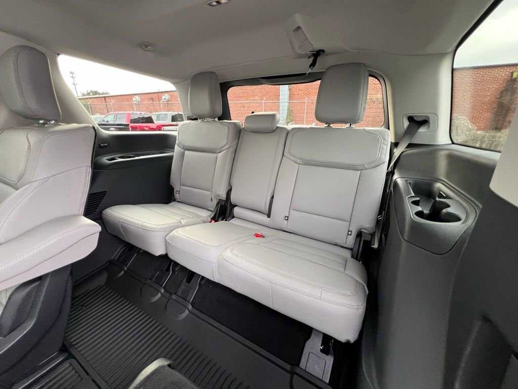 New 2026 Ford Expedition Active image 17