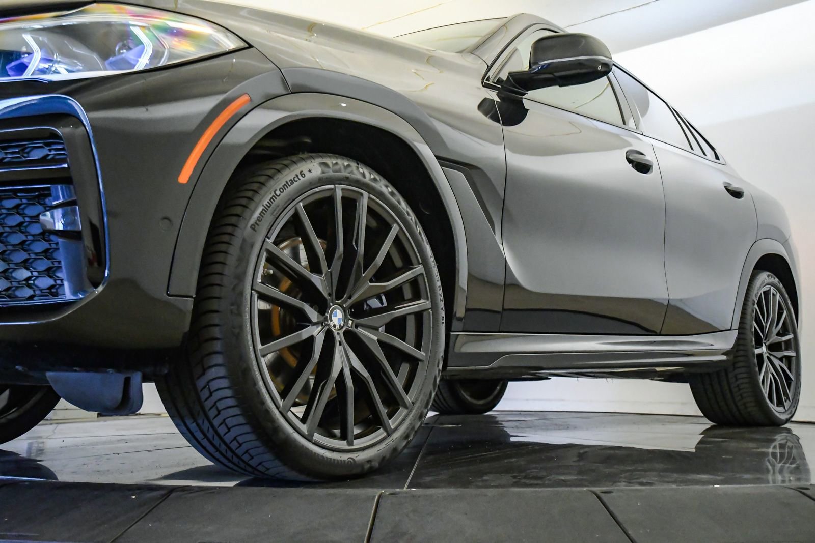 Certified 2023 BMW X6 M50i w/ Executive Package AWD/4WD image 10