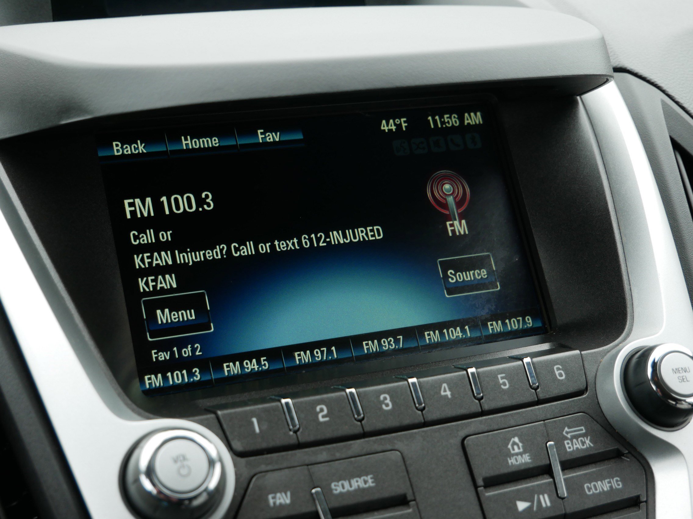 Used 2017 Chevrolet Equinox Premier w/ Enhanced Convenience Package AWD/4WD image 22