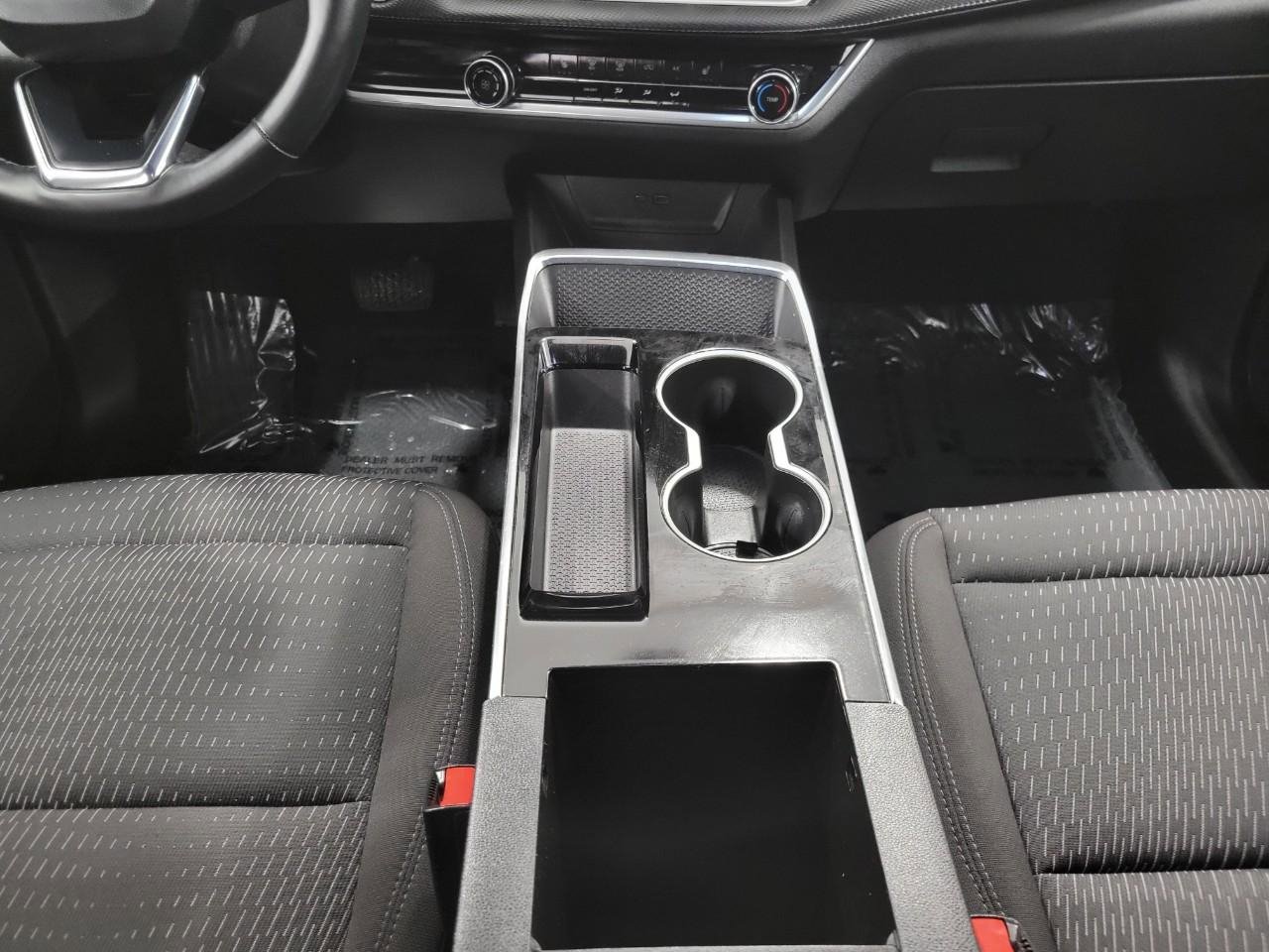 Used 2025 Chevrolet Equinox LT image 16