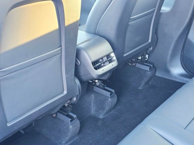 Used 2024 Tesla Model Y Long Range image 23
