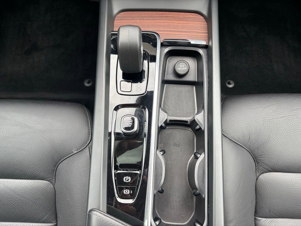 Used 2024 Volvo XC60 B5 Plus w/ Climate Package image 29