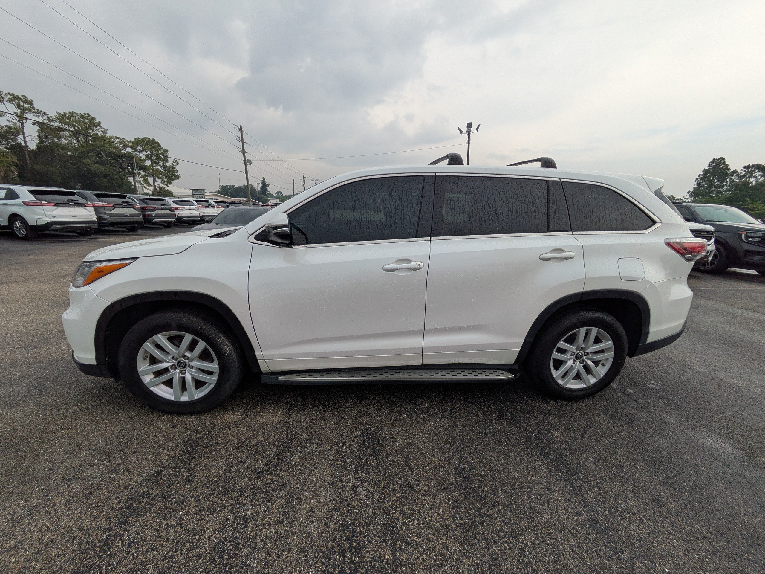 Used 2016 Toyota Highlander LE FWD image 7