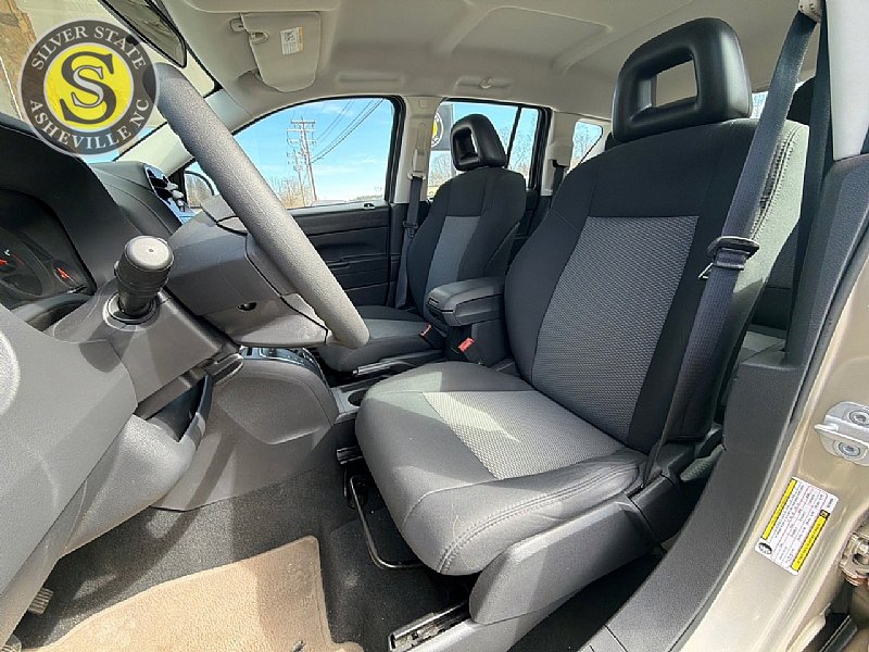 Used 2009 Jeep Compass Sport FWD image 12