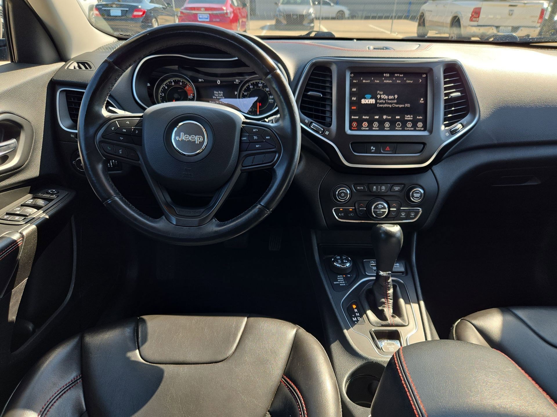 Used 2019 Jeep Cherokee Trailhawk AWD/4WD image 28