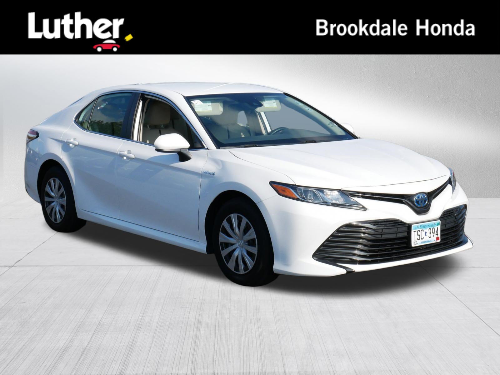 Used 2019 Toyota Camry LE FWD image 1