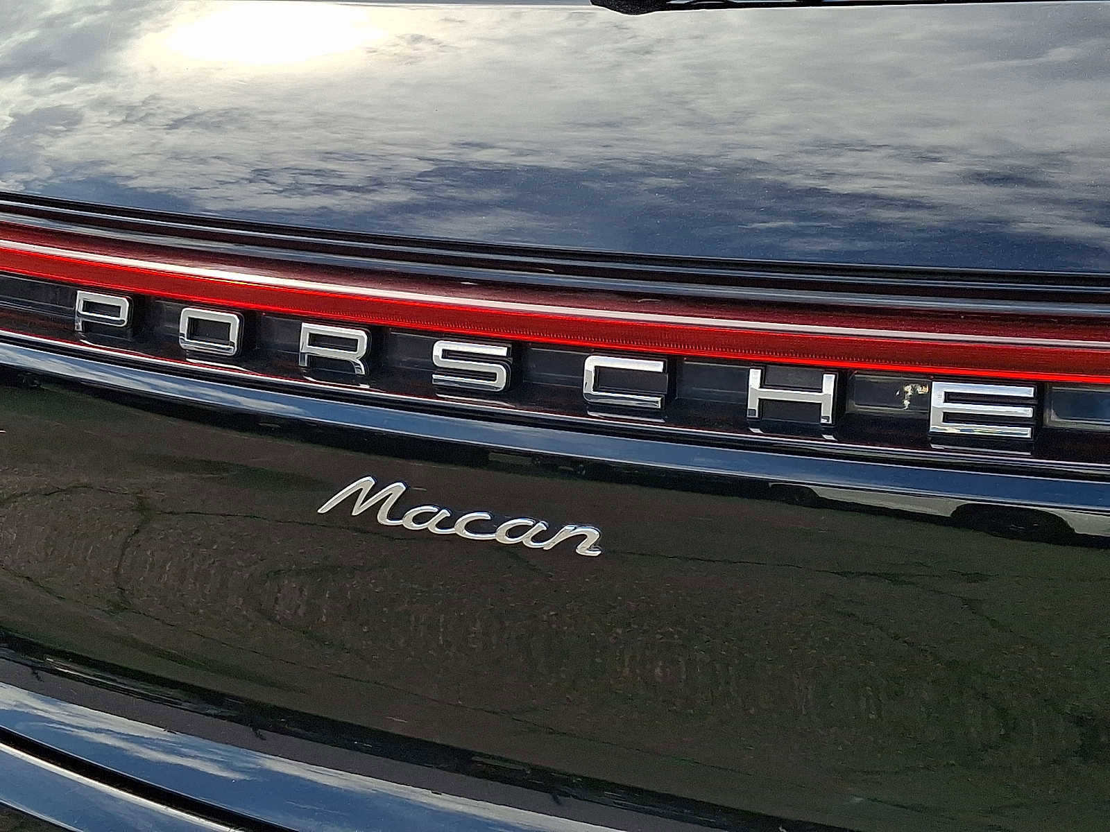 Used 2020 Porsche Macan image 28