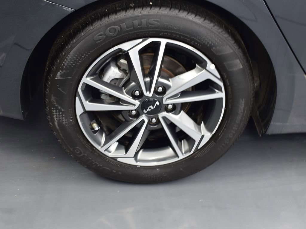 Used 2023 Kia Forte LXS image 8