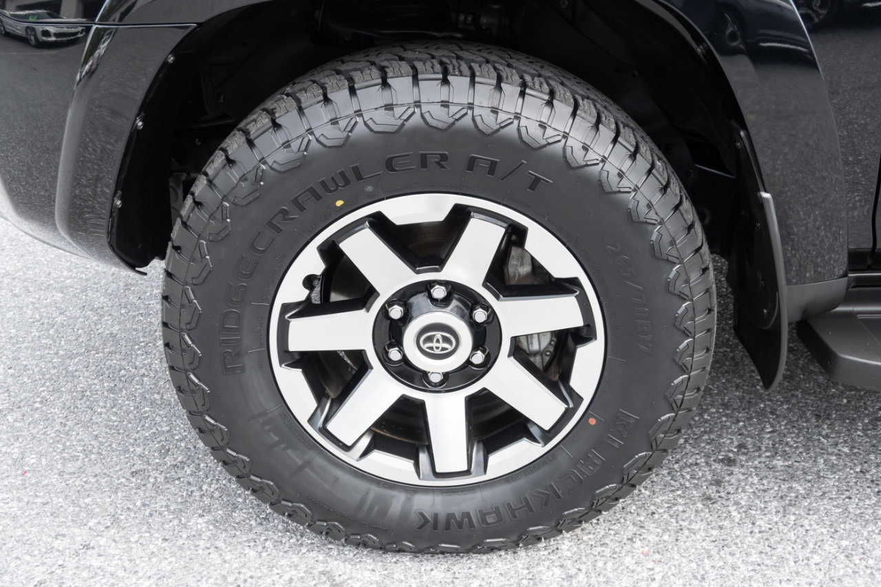 Used 2024 Toyota 4Runner TRD Off-Road image 16