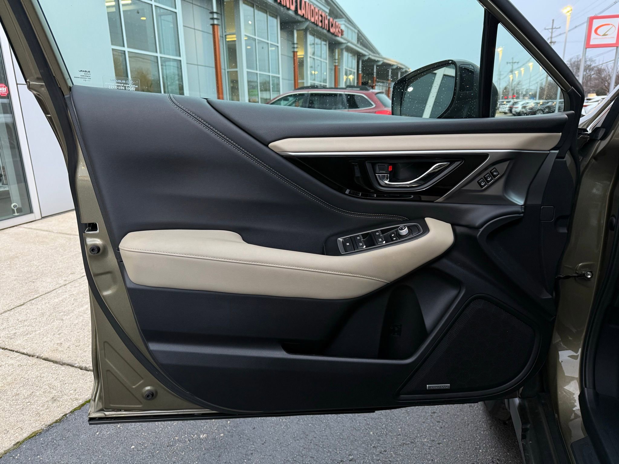 Used 2021 Subaru Outback Limited image 46