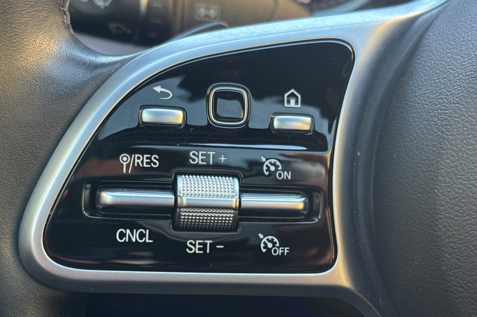 Used 2020 Mercedes-Benz E 350 Sedan image 26