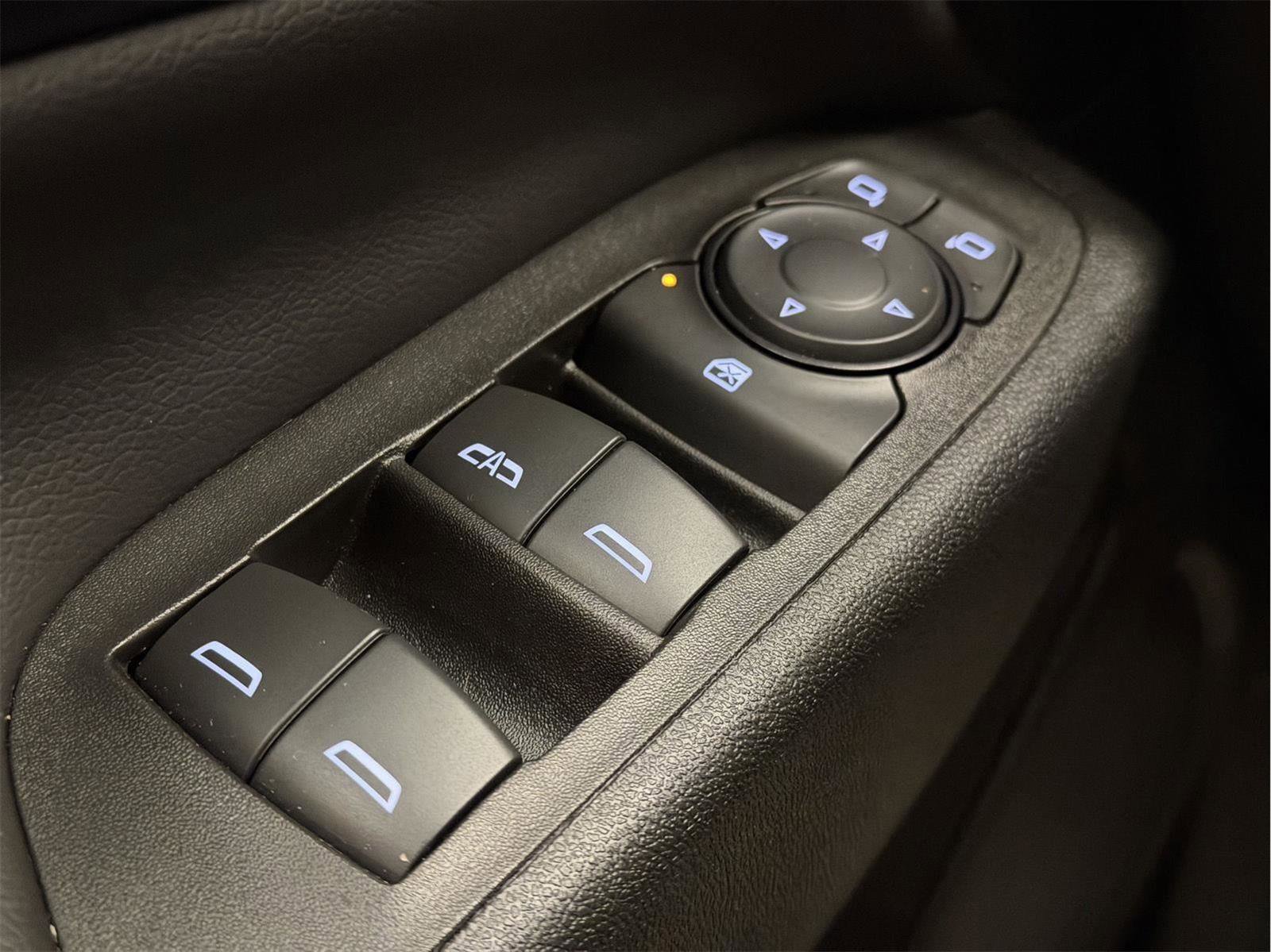 Certified 2023 Chevrolet Equinox LT image 38