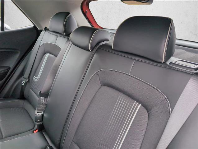 Certified 2023 Hyundai Venue Limited w/ Cargo Package FWD image 18