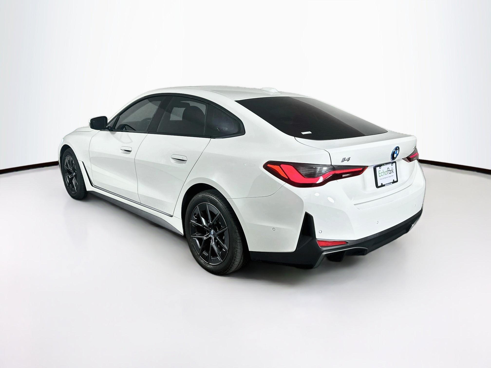 Used 2023 BMW i4 eDrive35 RWD image 5