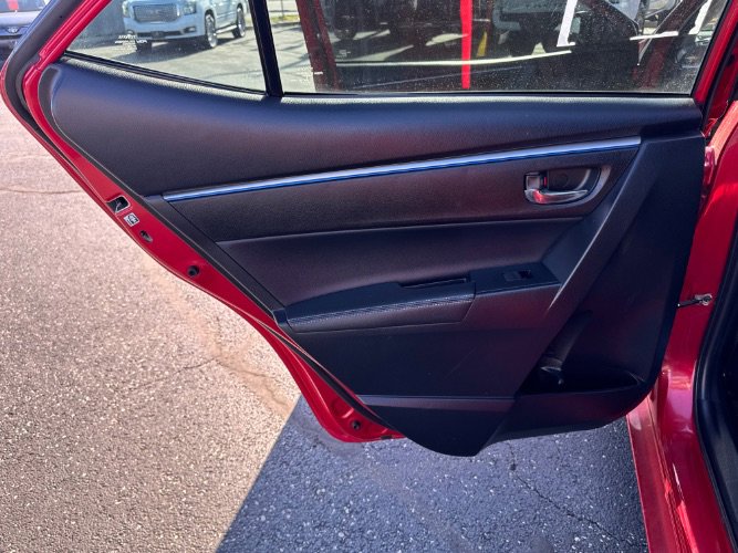 Used 2016 Toyota Corolla S Premium image 11
