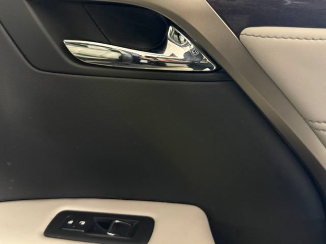 Used 2016 Lexus RX 450h AWD image 32