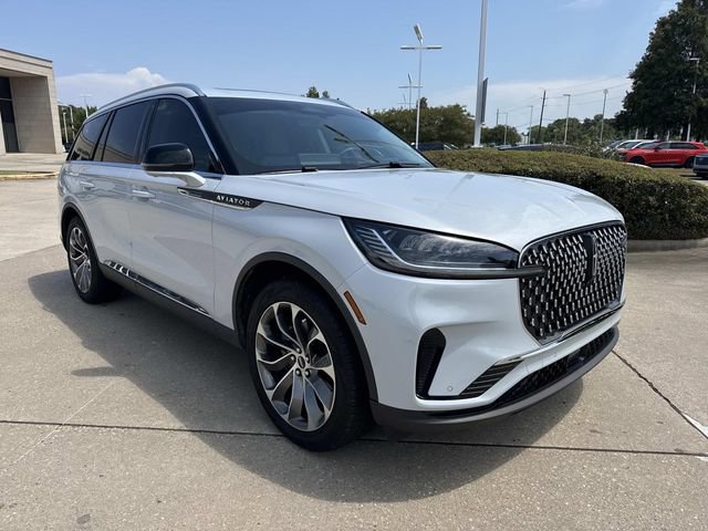 Used 2025 Lincoln Aviator Reserve RWD image 3