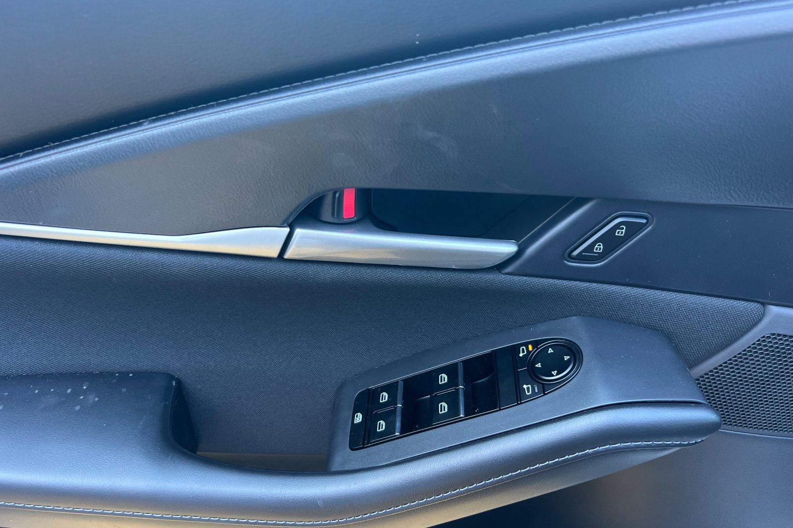 New 2025 MAZDA CX-30 AWD 2.5 S image 9