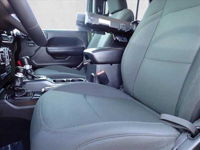 Used 2023 Jeep Wrangler Unlimited AWD/4WD image 12