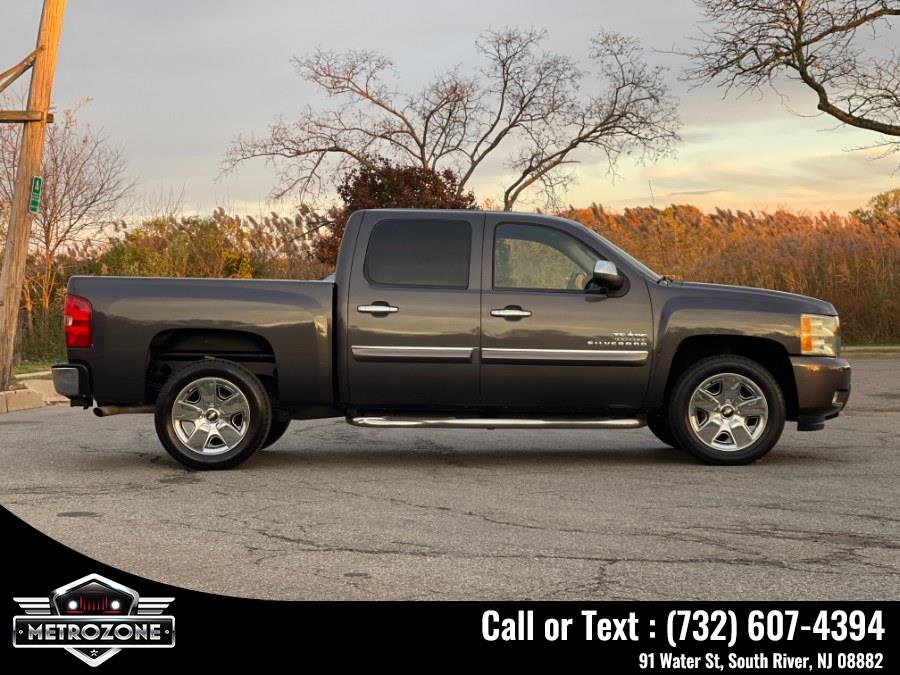 Used 2011 Chevrolet Silverado 1500 LT w/ Texas Edition image 10