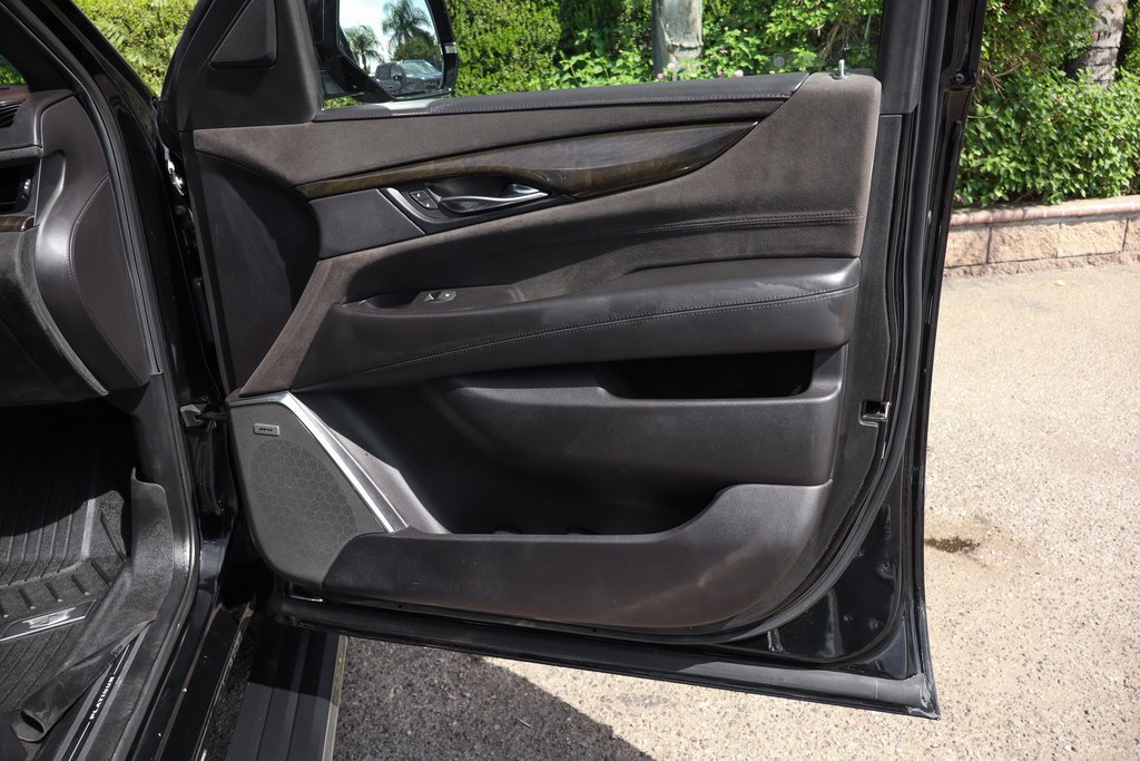 Used 2019 Cadillac Escalade Platinum AWD/4WD image 50