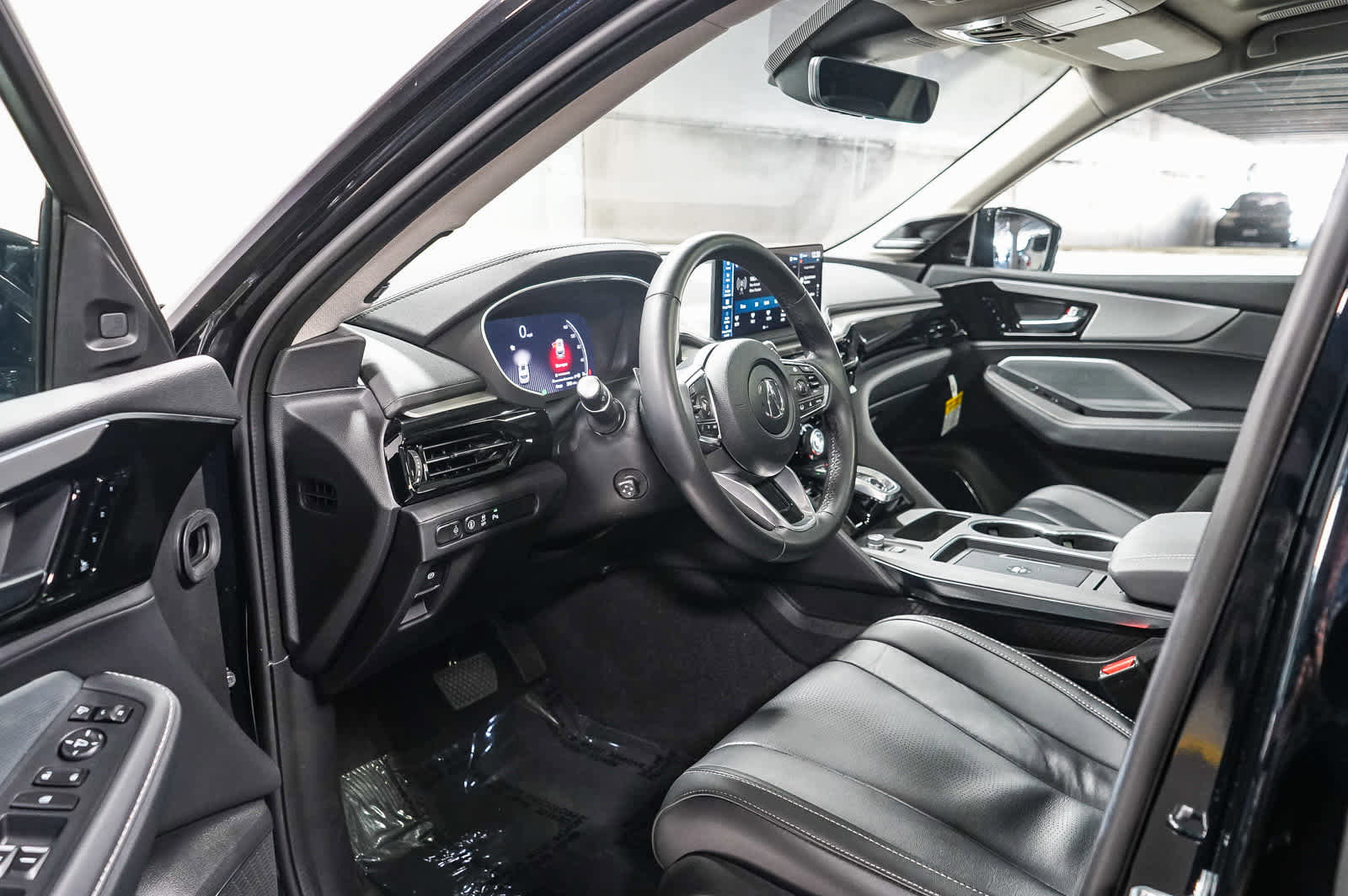 Used 2025 Acura MDX SH-AWD w/ Technology Package image 18