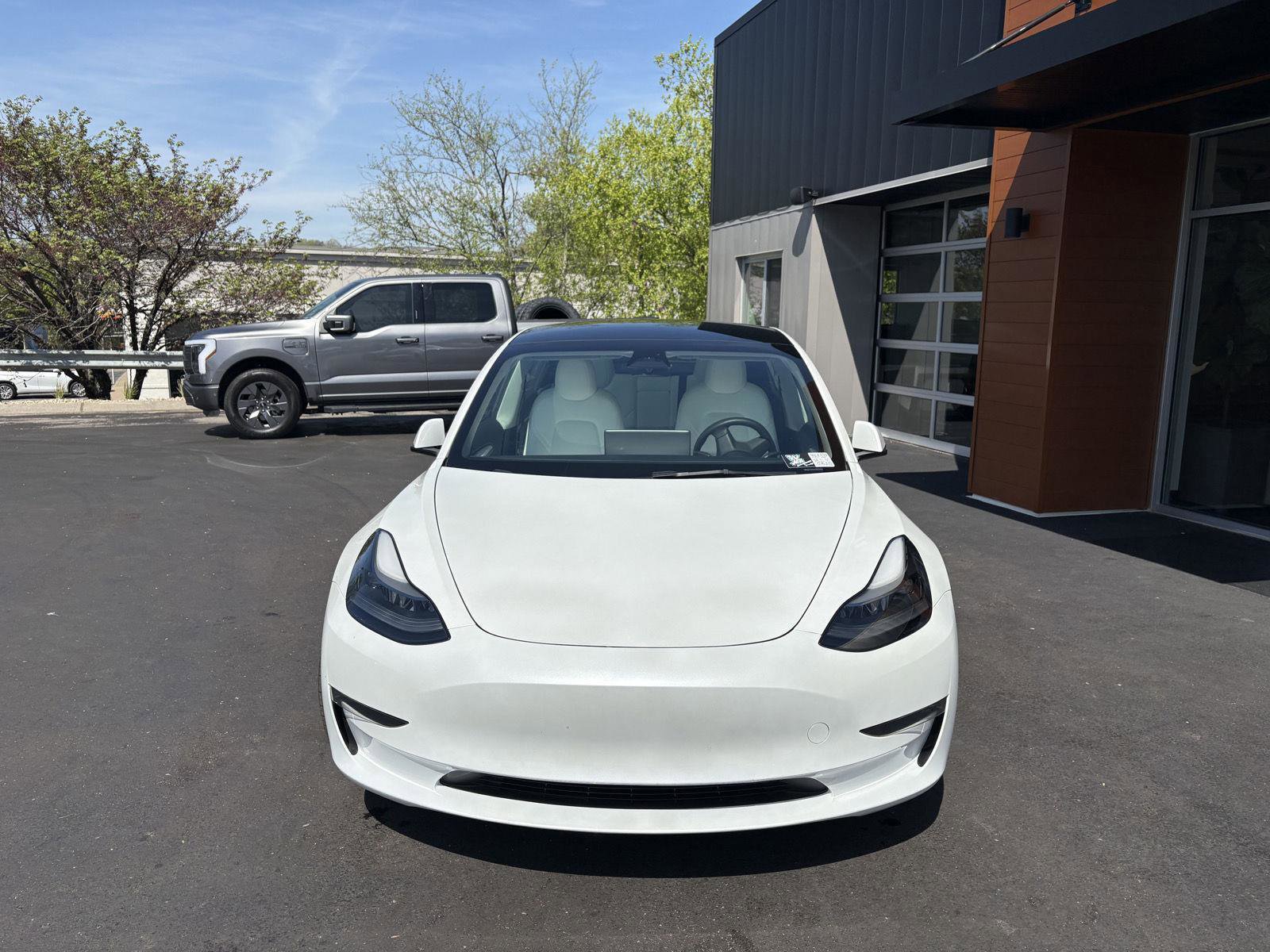 Used 2023 Tesla Model 3 Performance image 2