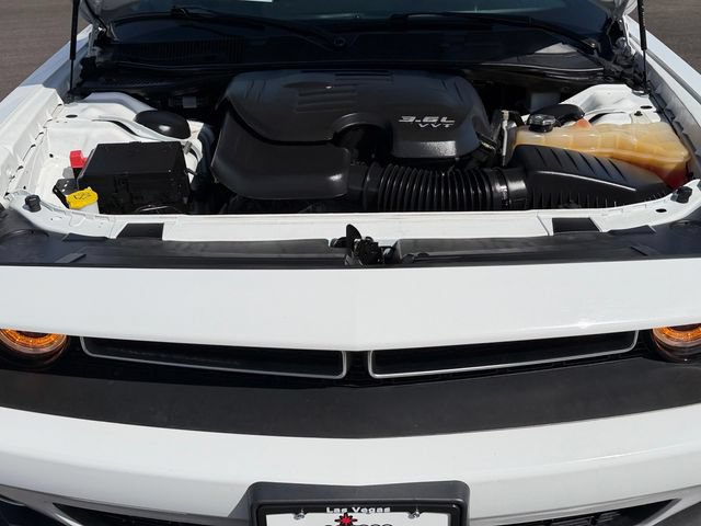 Used 2022 Dodge Challenger SXT RWD image 25