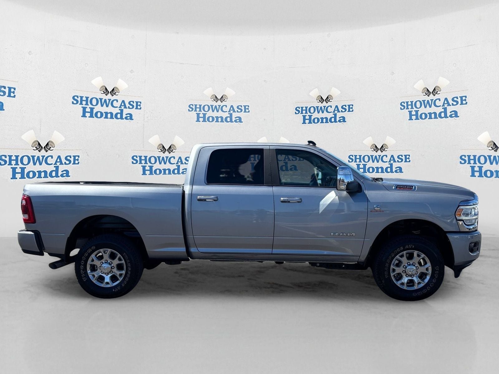Used 2024 RAM 2500 Laramie w/ Safety Group image 9