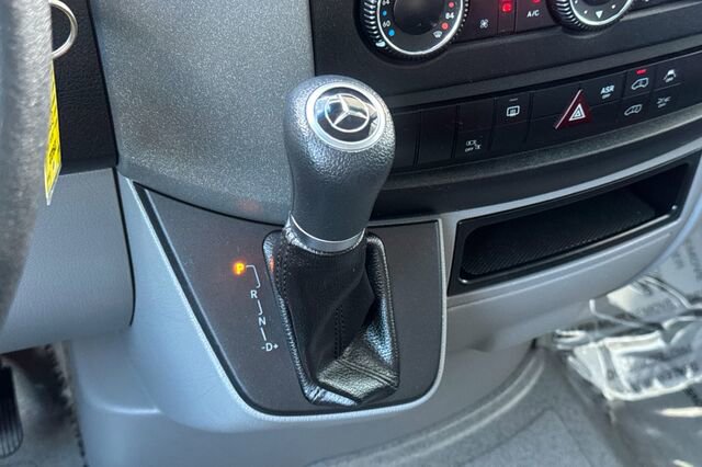 Used 2016 Mercedes-Benz Sprinter 2500 image 22