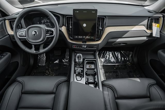 New 2026 Volvo XC60 B5 Ultra w/ Protection Package Premier image 21