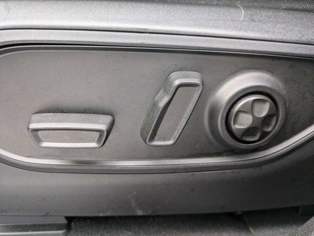 Used 2023 Jeep Grand Cherokee L Laredo AWD/4WD image 22
