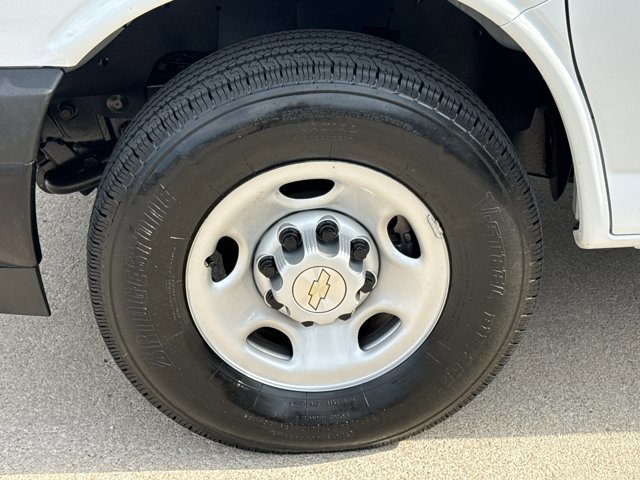 Used 2024 Chevrolet Express 3500 LS RWD image 9